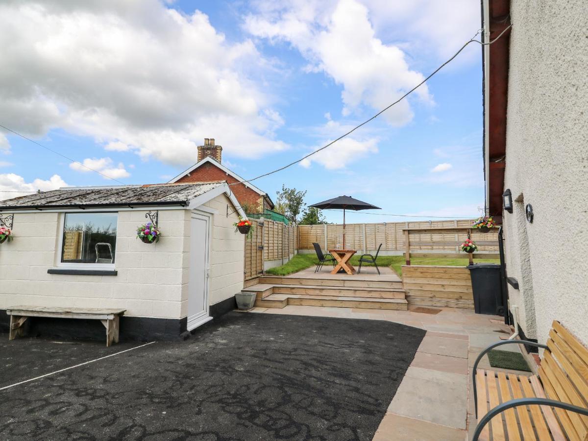 Green Cottage Rhayader Exterior photo